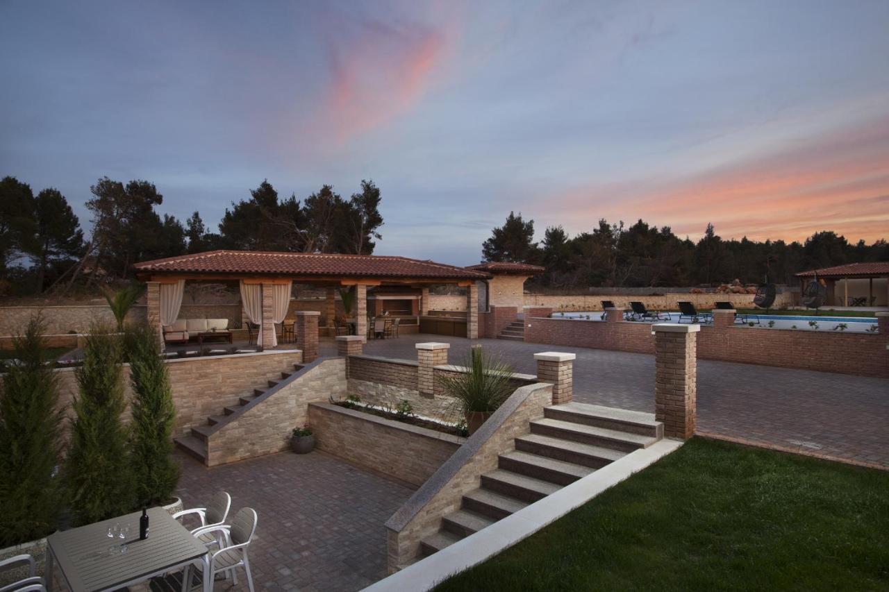 Villa Malibu One Вир Екстериор снимка