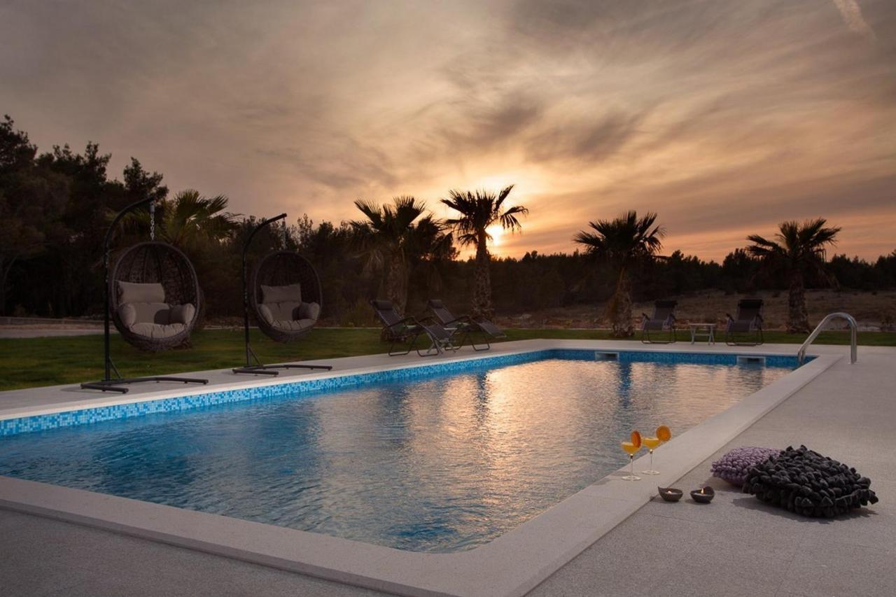 Villa Malibu One Вир Екстериор снимка