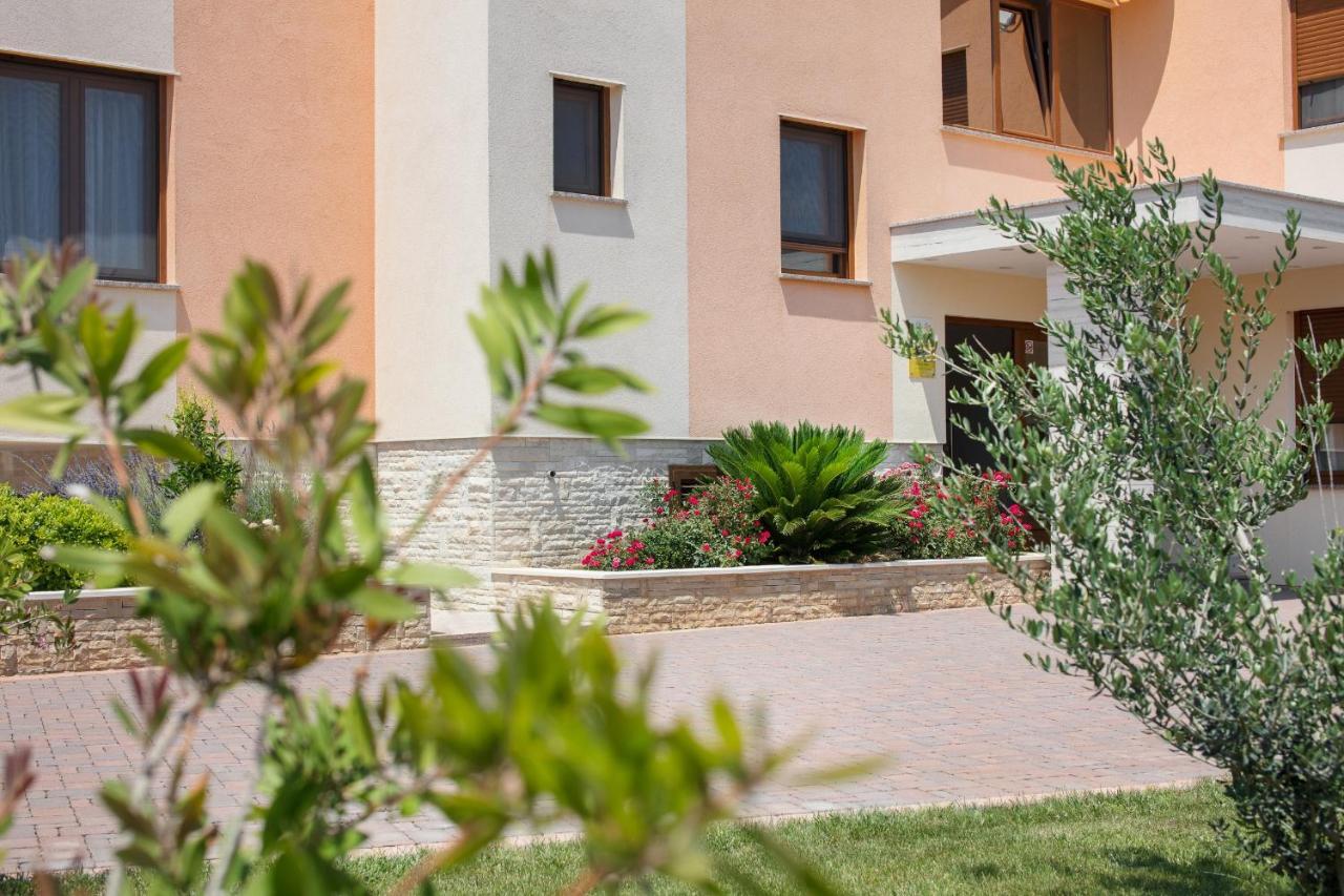 Villa Malibu One Вир Екстериор снимка